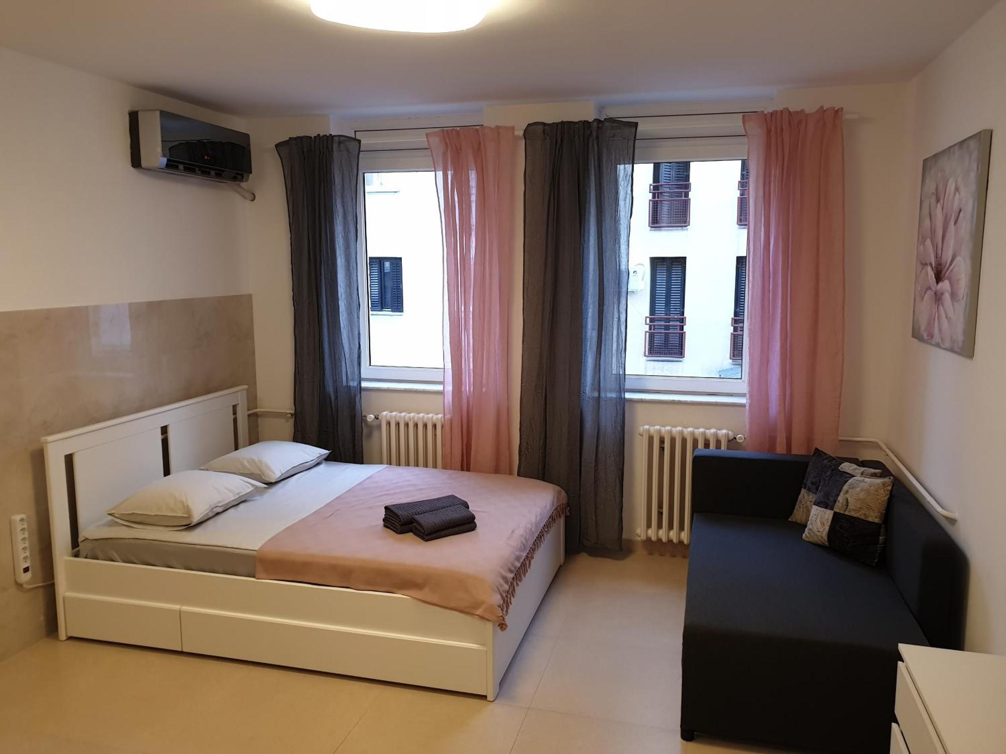 Podbara Center Lägenhet Novi Sad Exteriör bild